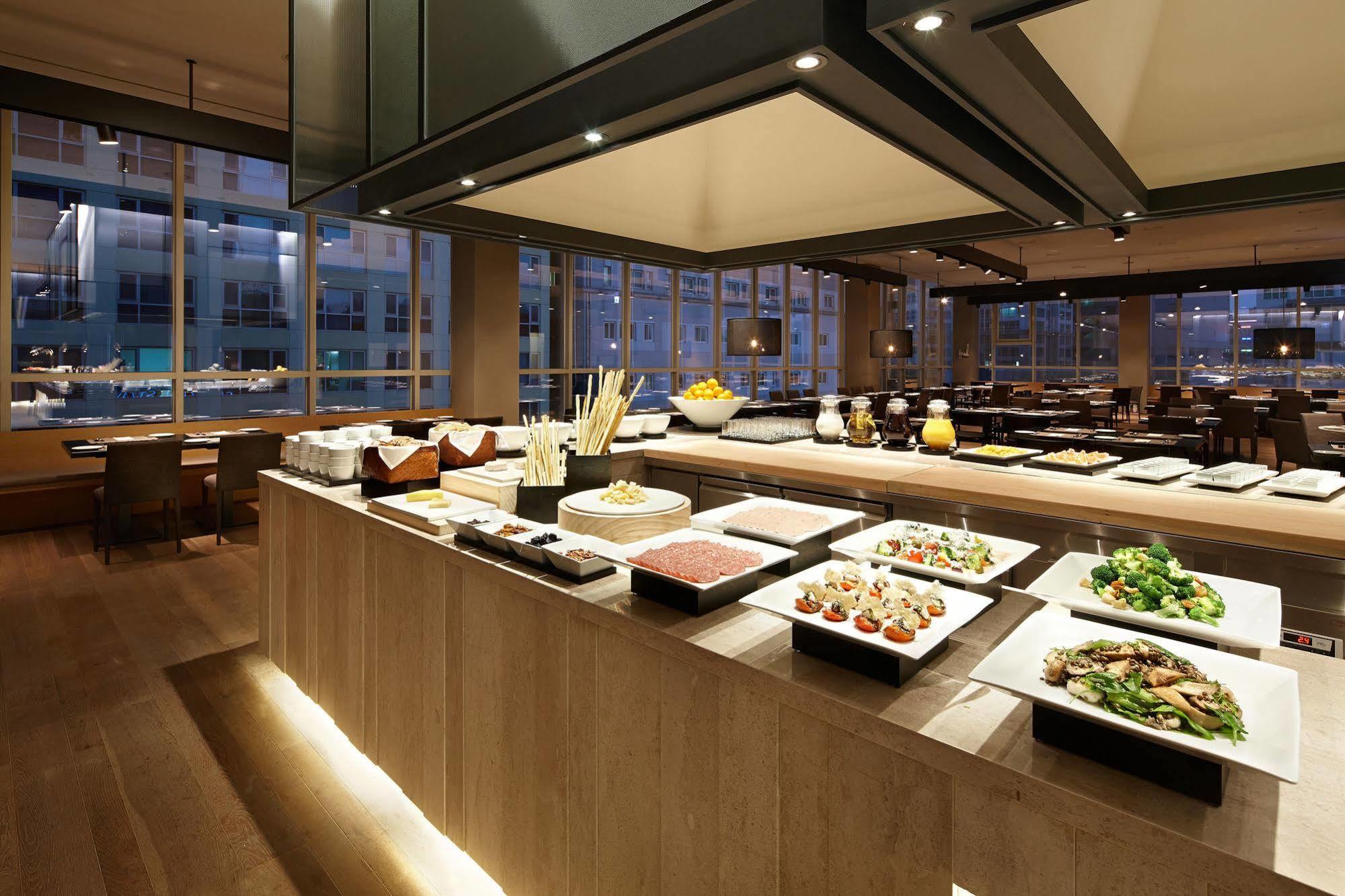 Shilla Guro - Guro Digital Complex Station 4*